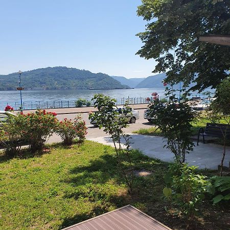 Sendy Apartment Orsova Exterior photo